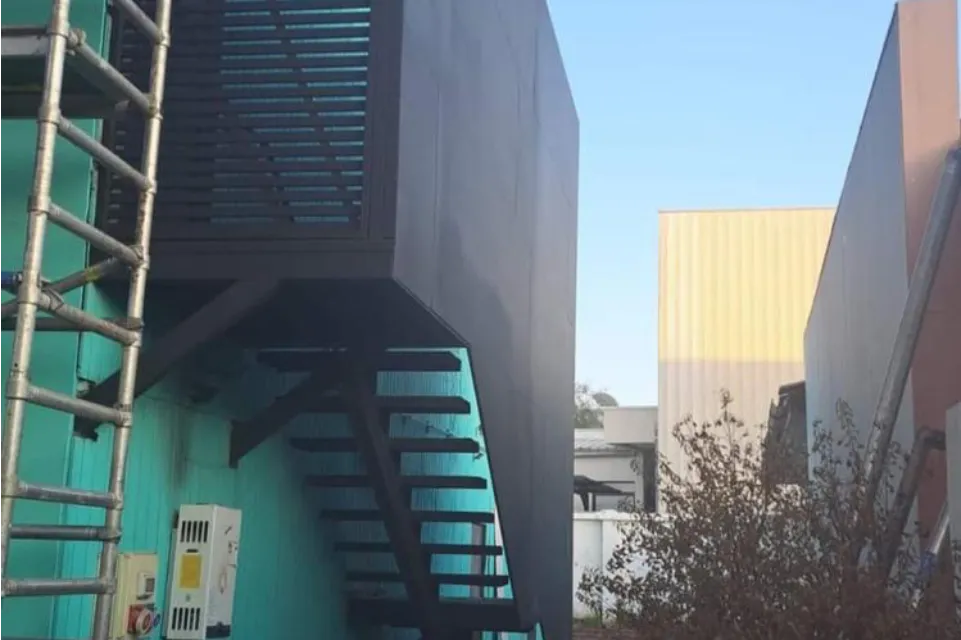 Construcción exterior e interior